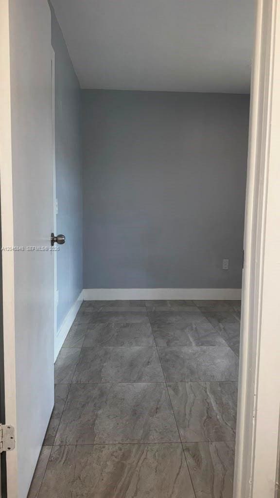 Building Photo - 145 SW 30th Ct