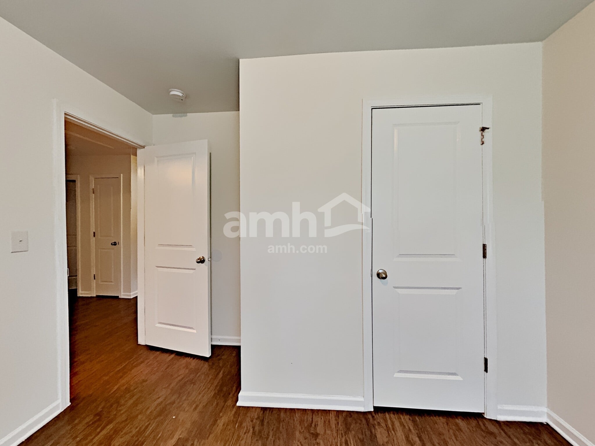 Building Photo - 350 Scotland Dr