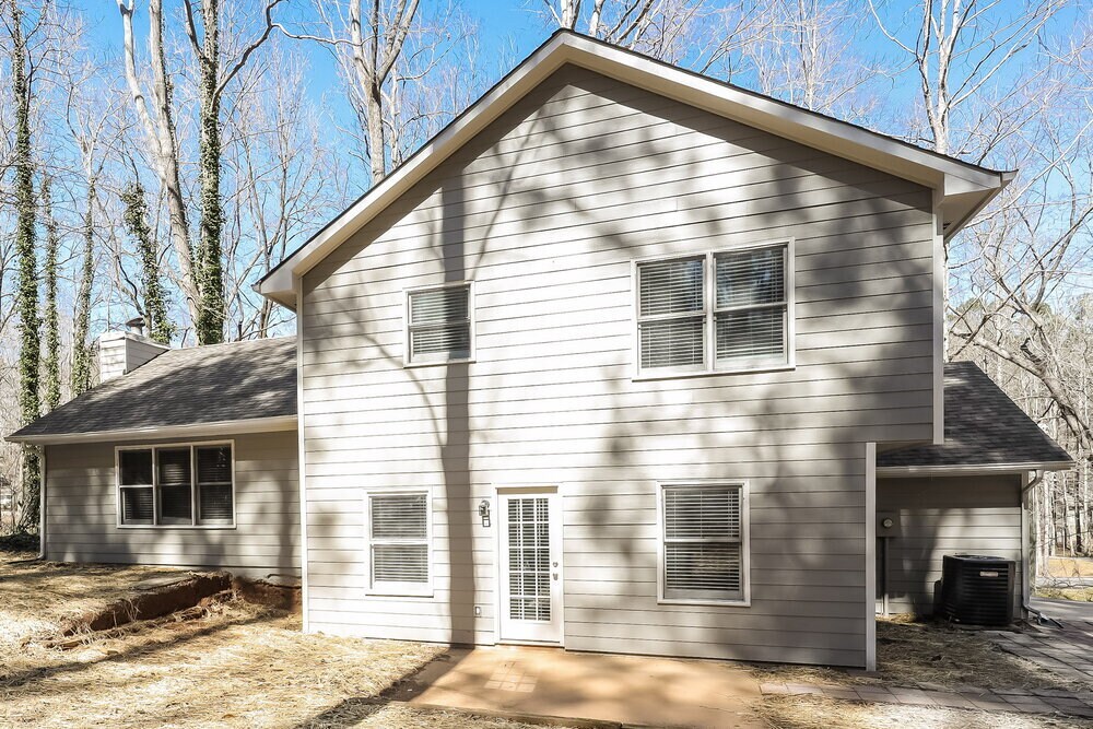 Building Photo - 210 Ashley Creek Dr