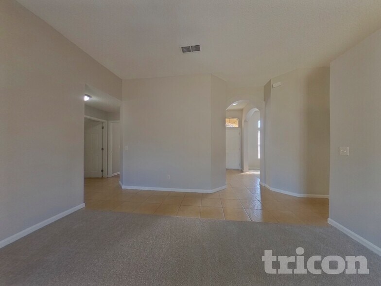 Building Photo - 522 Jimbay Dr