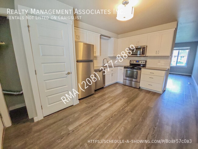 Building Photo - 4106 Tredwell Pl