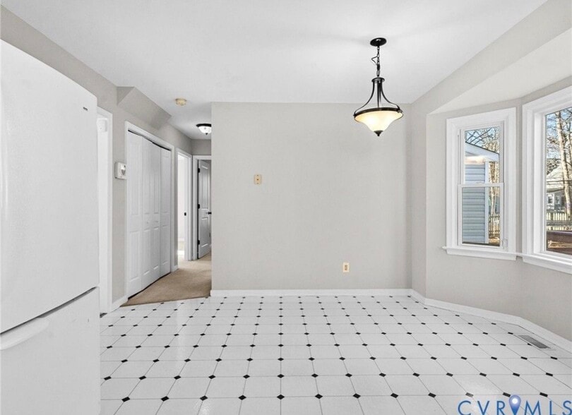 Building Photo - 13706 Danbury Dr