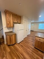 Building Photo - 1838 City View St