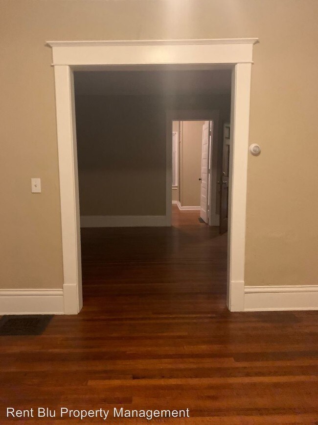 Building Photo - 509-511 Wealthy St SW