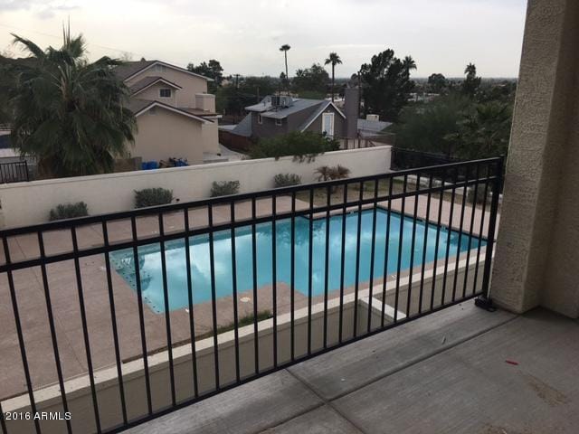 Building Photo - 1502 E Dunlap Ave