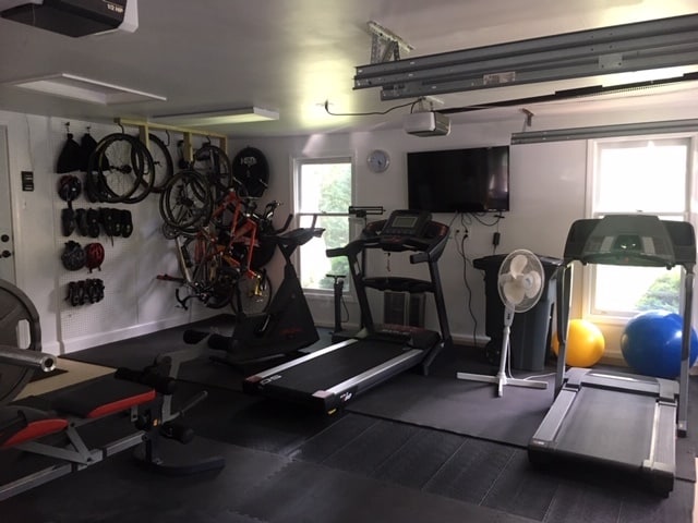 Garage - 7413 Skyline Dr