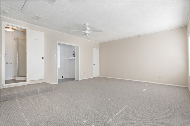 Building Photo - 9306 Forest Hills Blvd