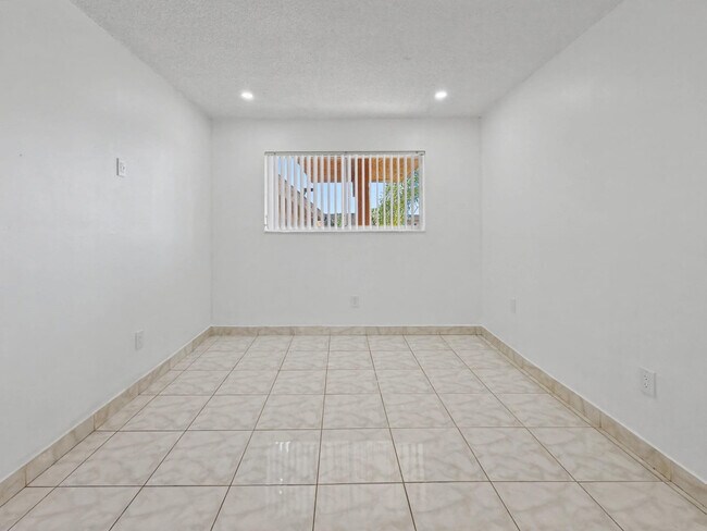 Building Photo - 8401 SW 107th Ave