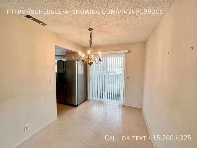 Building Photo - Beautiful 2 Bedroom 1 Bathroom Close to Fr...