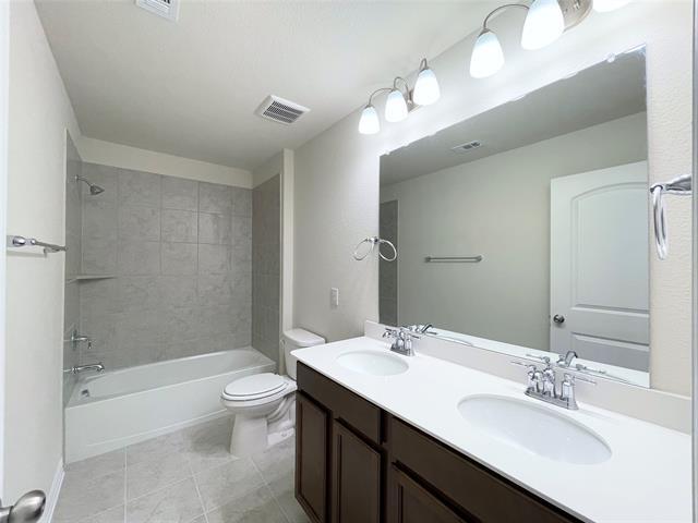 Building Photo - 1805 Nelson St