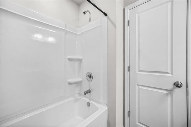 Building Photo - 3181 Meadowstone Ln SW