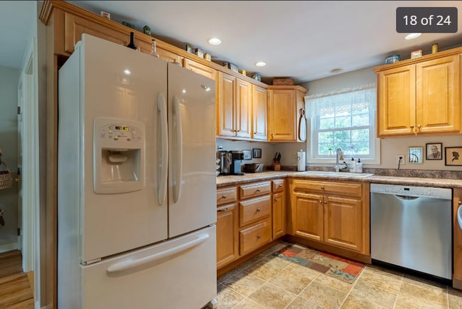 Building Photo - 326 Portsmouth Ave