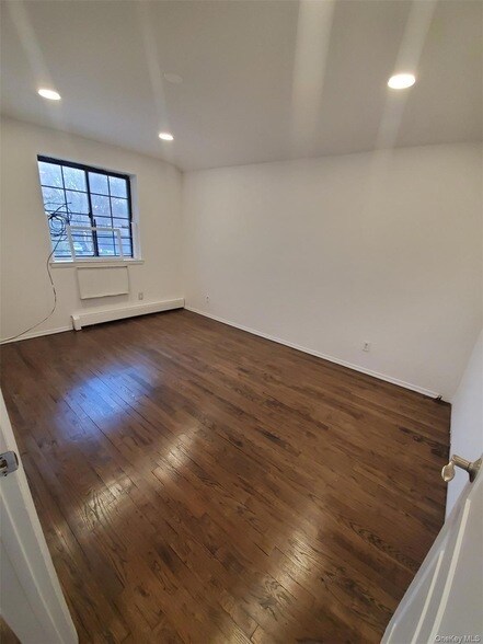 Building Photo - 81-18 138th St