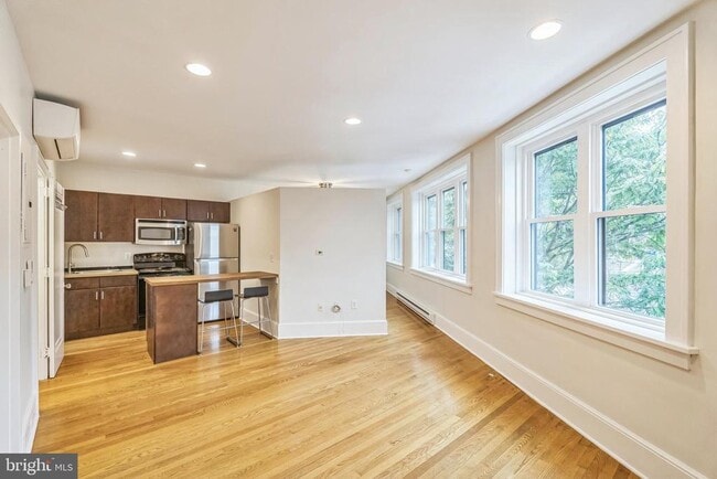 Building Photo - 5150 Ridge Ave