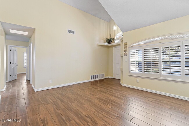 Building Photo - 13709 Paseo Hermoso Dr