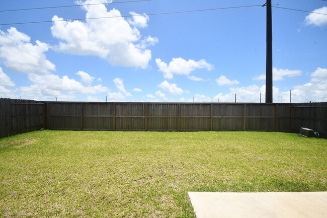 Building Photo - 3043 Kastania Ln