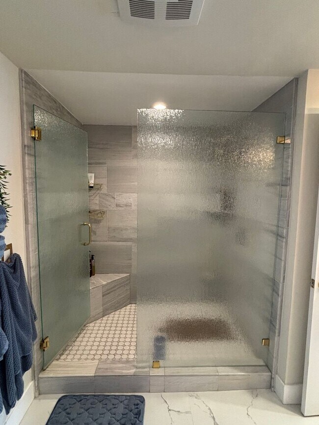 Building Photo - Enjoy unforgettable sunsets, fresh ocean air, and coastal living at its absolute best.