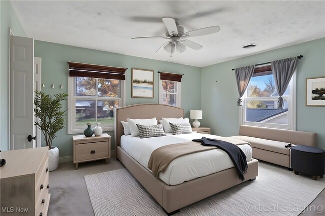 Building Photo - 728 E 343rd St