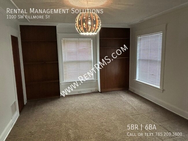 Building Photo - 1100 SW Fillmore St