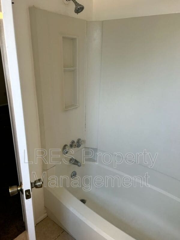 Building Photo - 4603 Lighthouse Cir