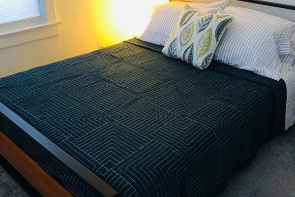 Building Photo - 407 E 13th St