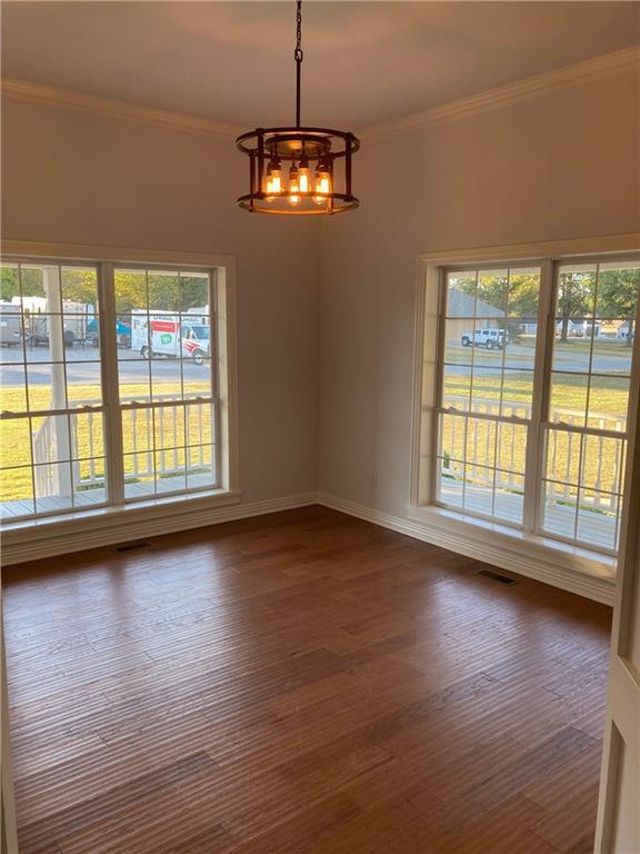 Building Photo - 420 E New Hope Rd