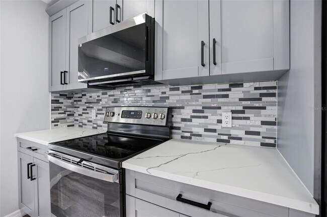 Building Photo - 2263 Deborah Dr
