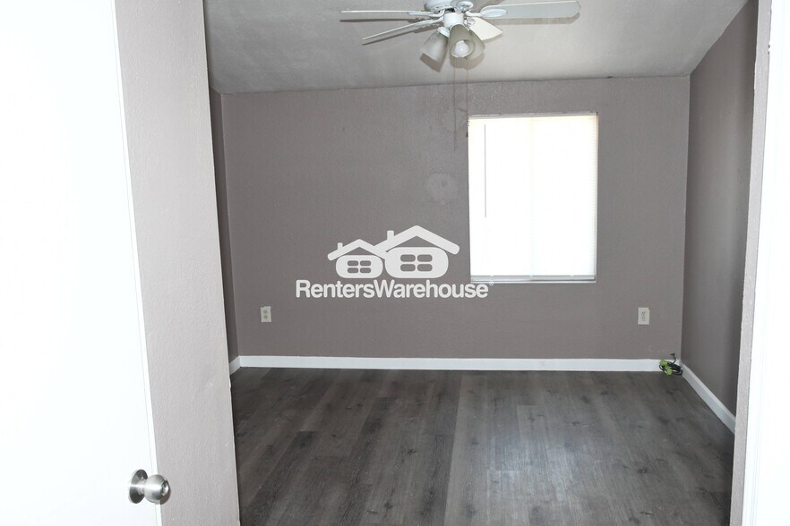 Building Photo - 210 N Casa Grande Ave