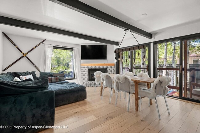 Building Photo - 35 Upper Woodbridge Rd