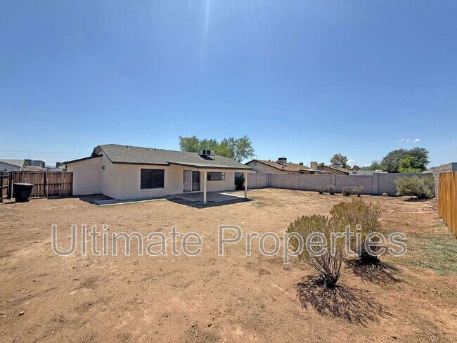 Building Photo - 9538 W Echo Ln