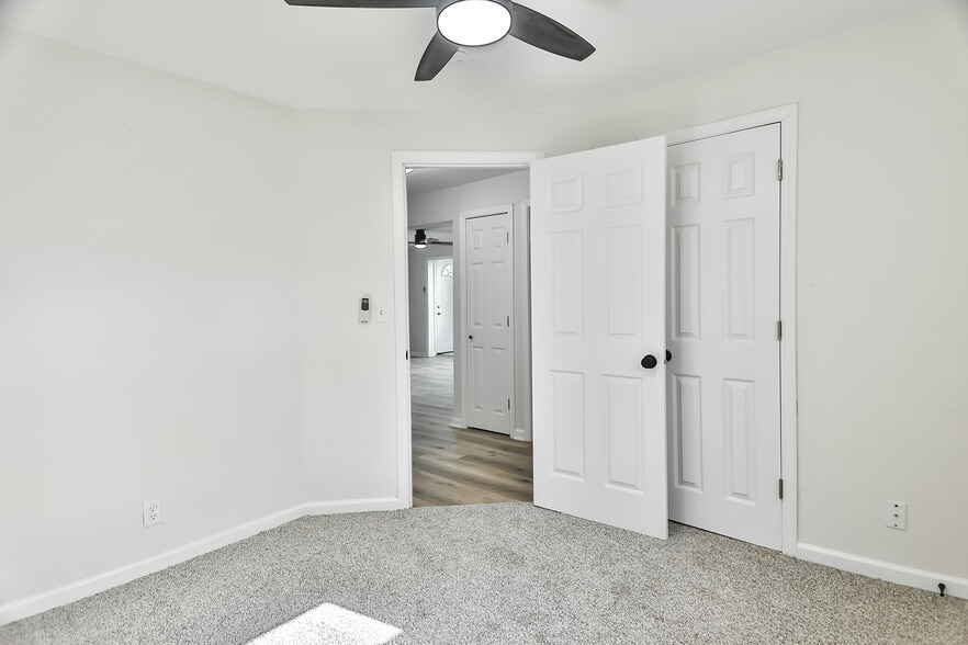 Building Photo - 230 Winona Dr