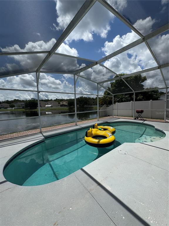 Building Photo - 2047 Meadow Pond Way