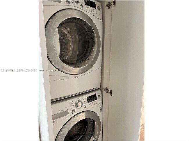 Building Photo - 177 Ocean Ln Dr