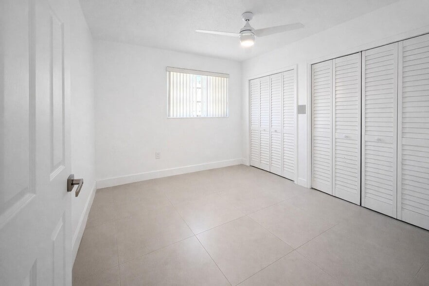 Building Photo - 2150 SW 72nd Ave