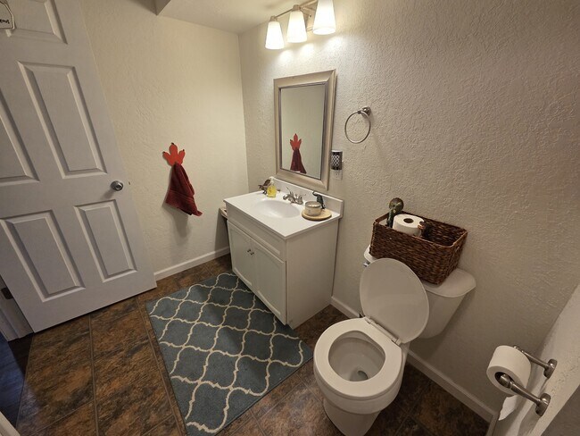 Building Photo - 4121 Mockingbird Ln