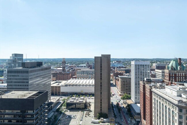 Building Photo - 10 Light St