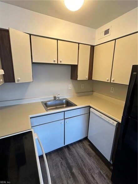 Building Photo - 4789 Dadson Ct