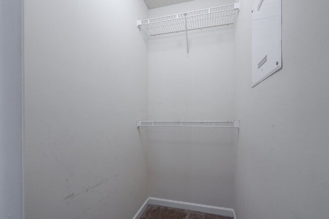 Building Photo - 43 Middlebrook Dr