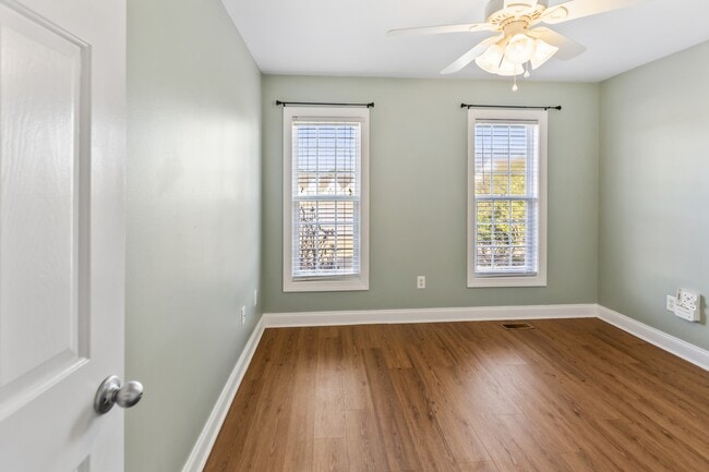 Building Photo - 726 Addington Dr