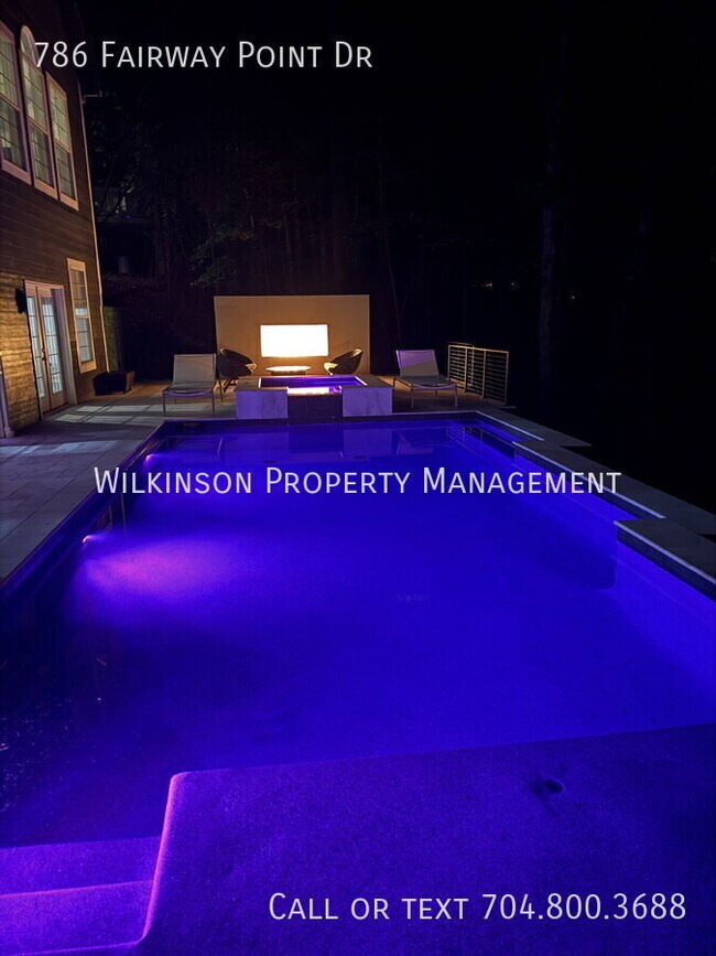 Building Photo - 786 Fairway Point Dr