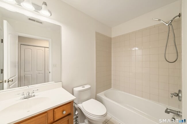 Building Photo - 13 Paulding Terrace