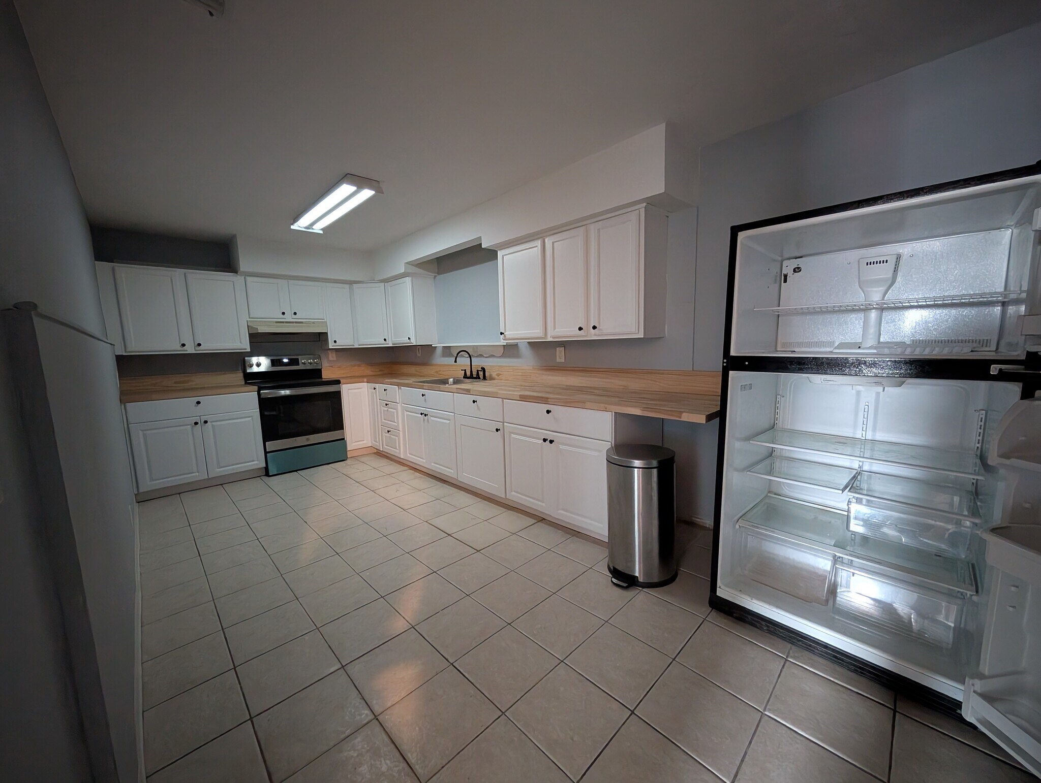rear unit - 1806 Deer Pk Ave