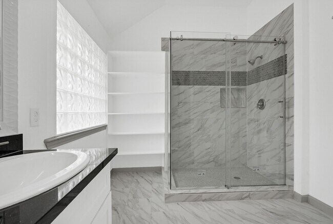 Building Photo - 3515 Walden Dr