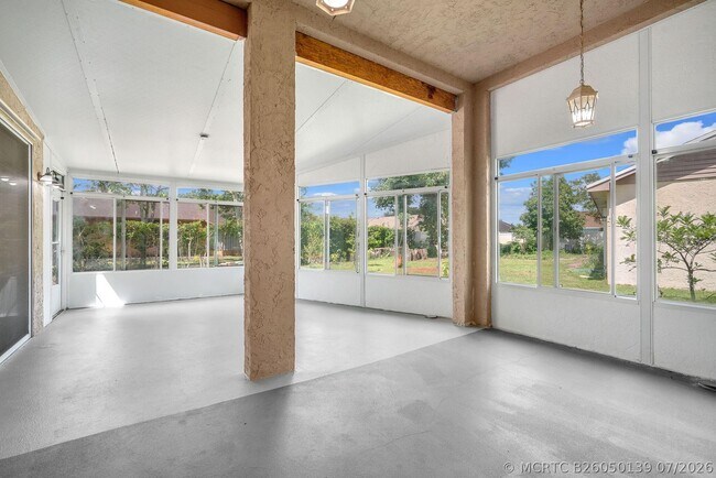 Building Photo - 4100 Temple St