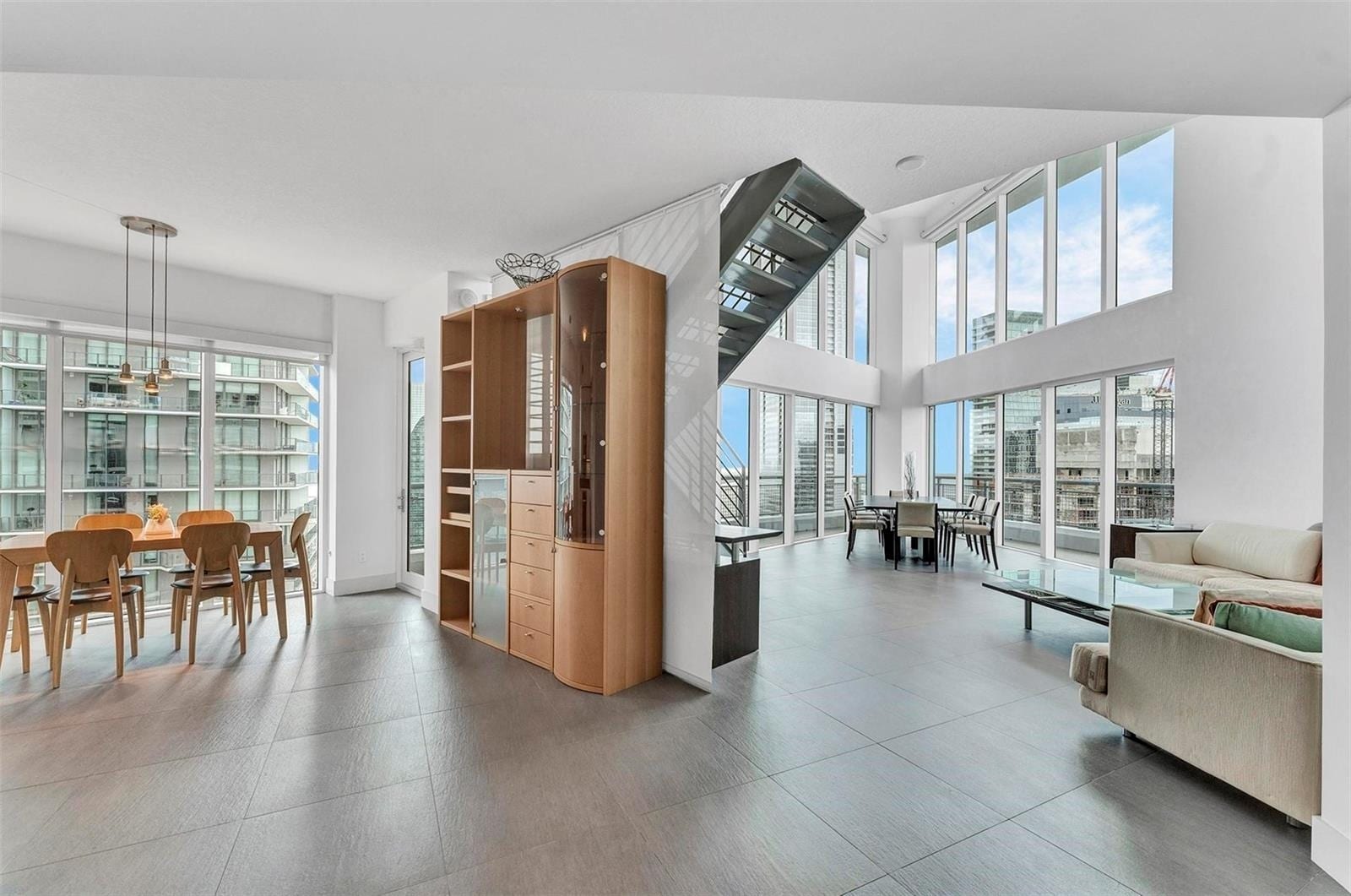 Building Photo - 60 SW 13th St