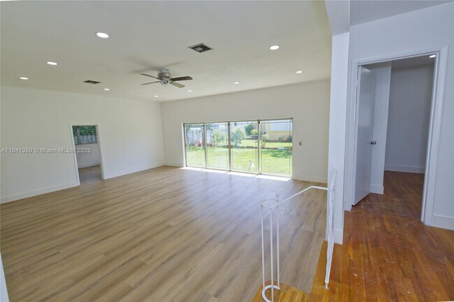 Building Photo - 1411 SW 82nd Ct