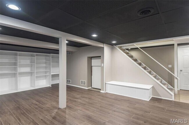 Building Photo - 4562 Tauneybrook Dr