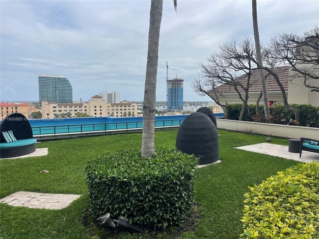 Building Photo - 550 Okeechobee Blvd