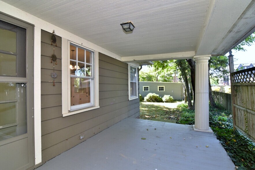 Porch - 3180 Chadbourne Rd