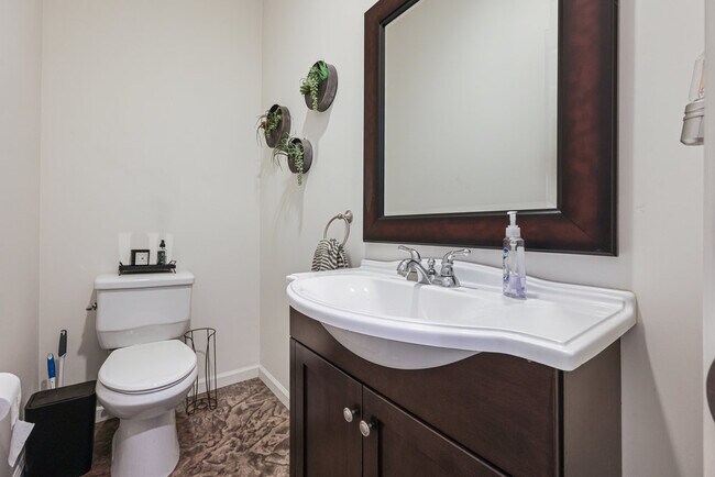 Powder Room - 4466 Mataro Dr